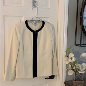 Le Suit Creme with Black Detail Jacket